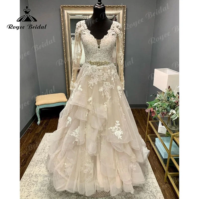 Fashionable Dresses for Women Roycebridal Vintage Long Sleeve Lace Appliques Beadings V Neck Wedding Dress Backless Custom Made Boho Garden Long Bridal Gown