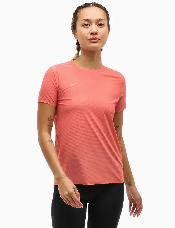 Trendy Women’s Apparel for All Seasons Airolite Run Top - Grapefruit